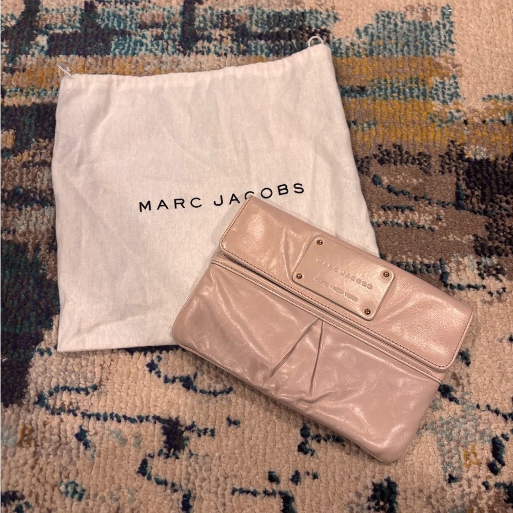 Marc Jacobs Mauve Leather Wristlet